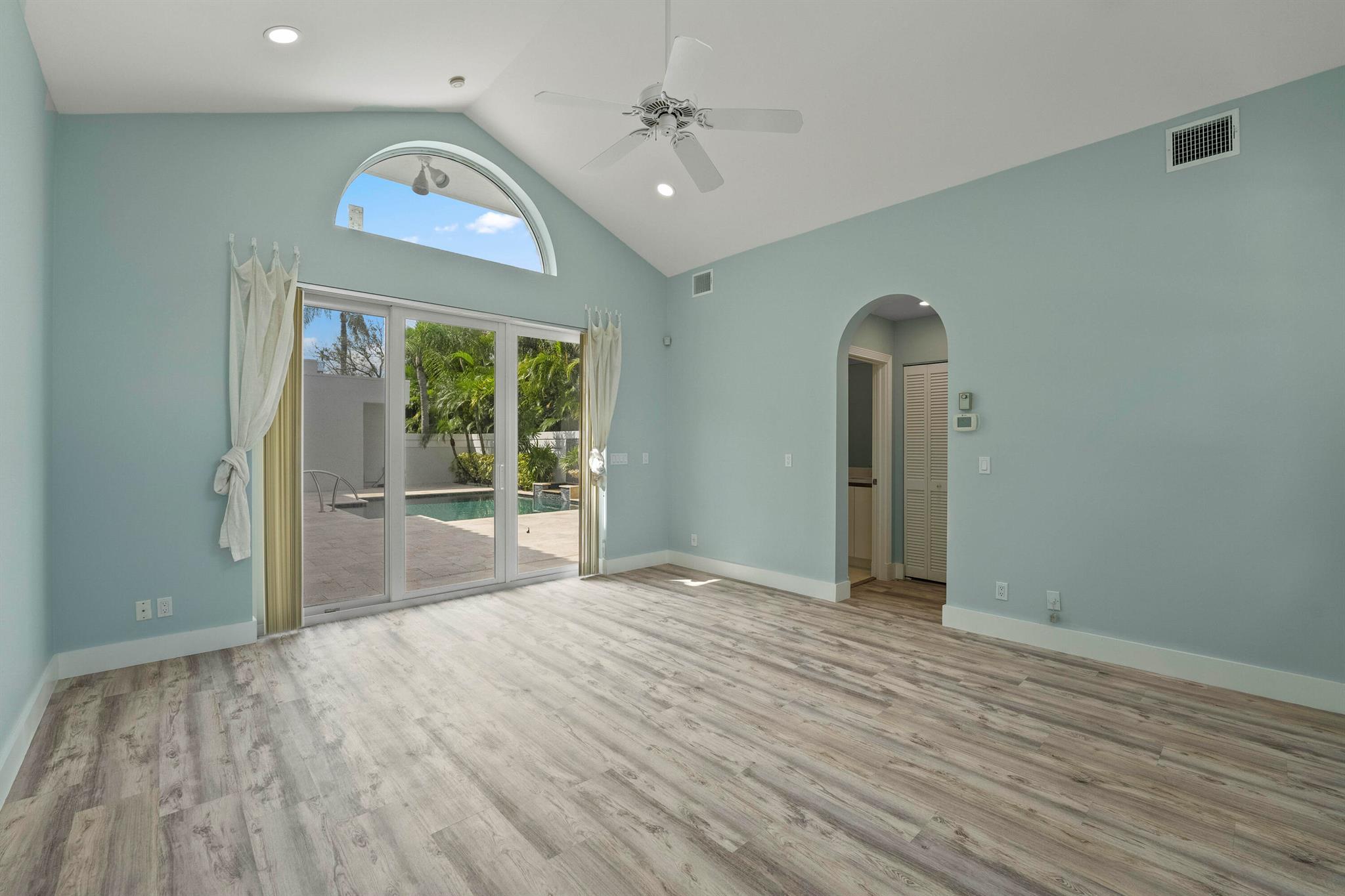 Admirals Cove - Residential