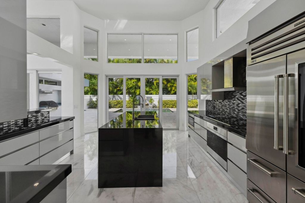 Photo of 315 Eagle Drive, Jupiter, FL 33477 (MLS # R10968284)