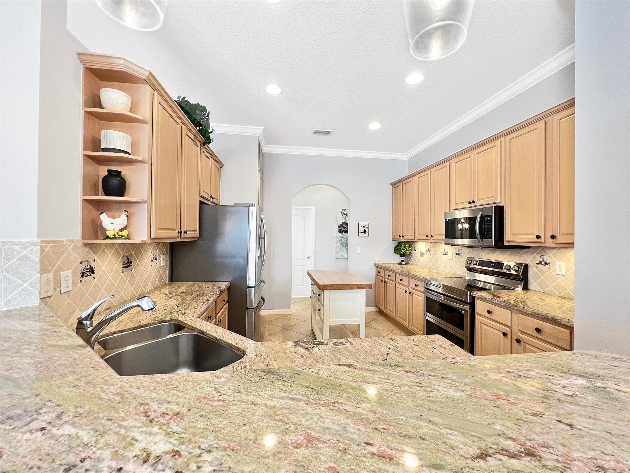 PINEAPPLE PLANTATION (AKA PINES) - Residential