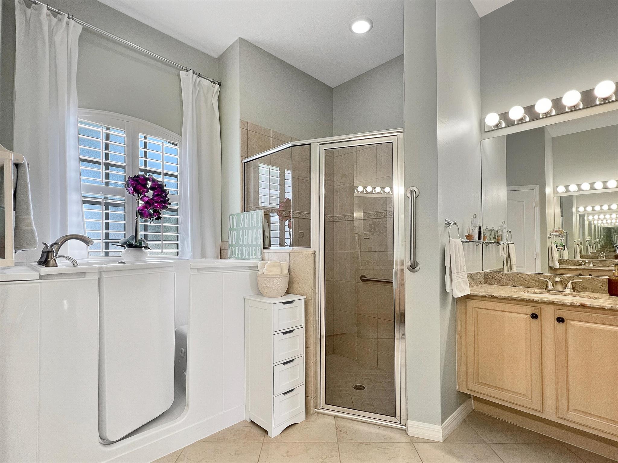 PINEAPPLE PLANTATION (AKA PINES) - Residential