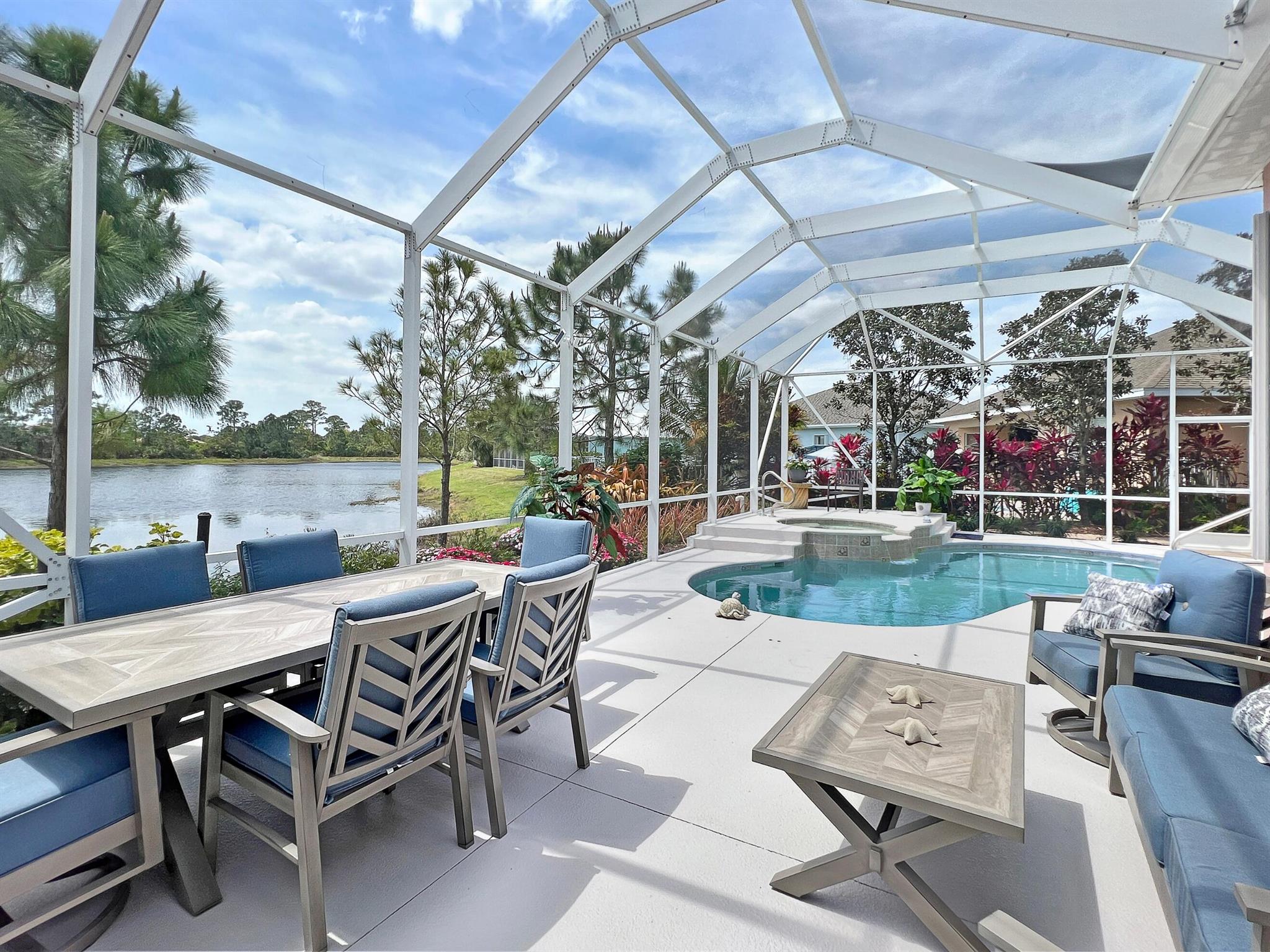 PINEAPPLE PLANTATION (AKA PINES) - Residential