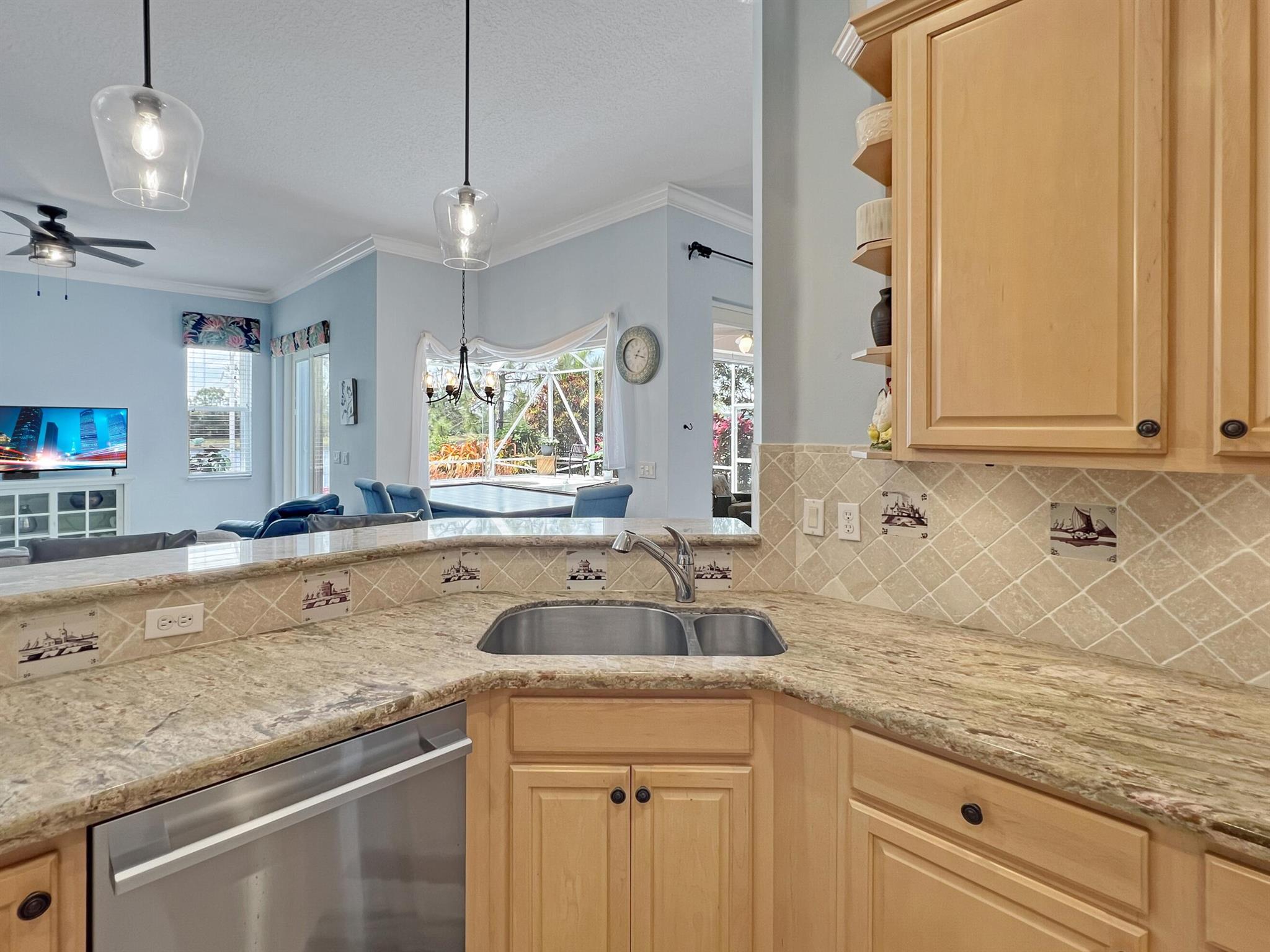 PINEAPPLE PLANTATION (AKA PINES) - Residential