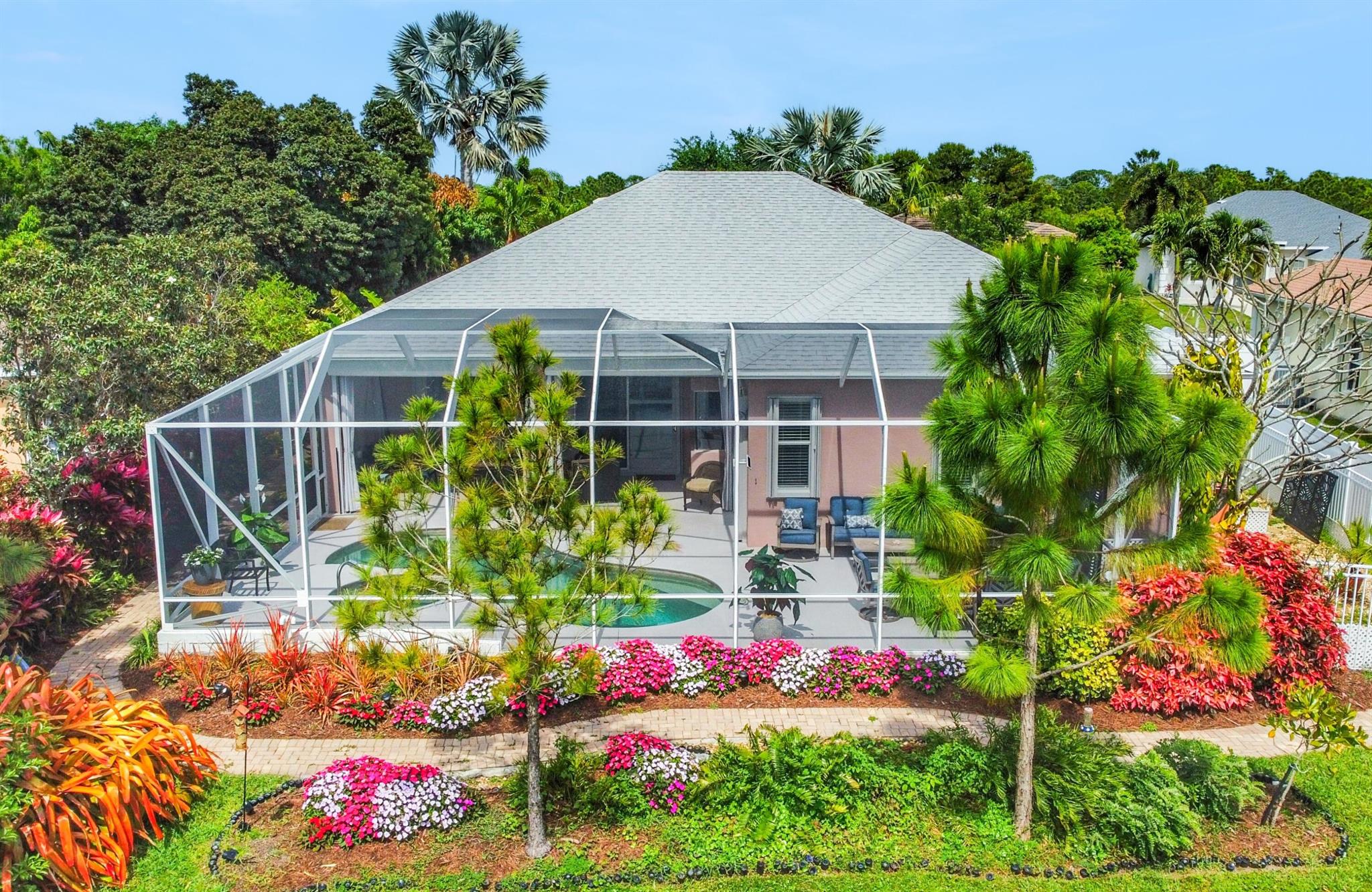 PINEAPPLE PLANTATION (AKA PINES) - Residential