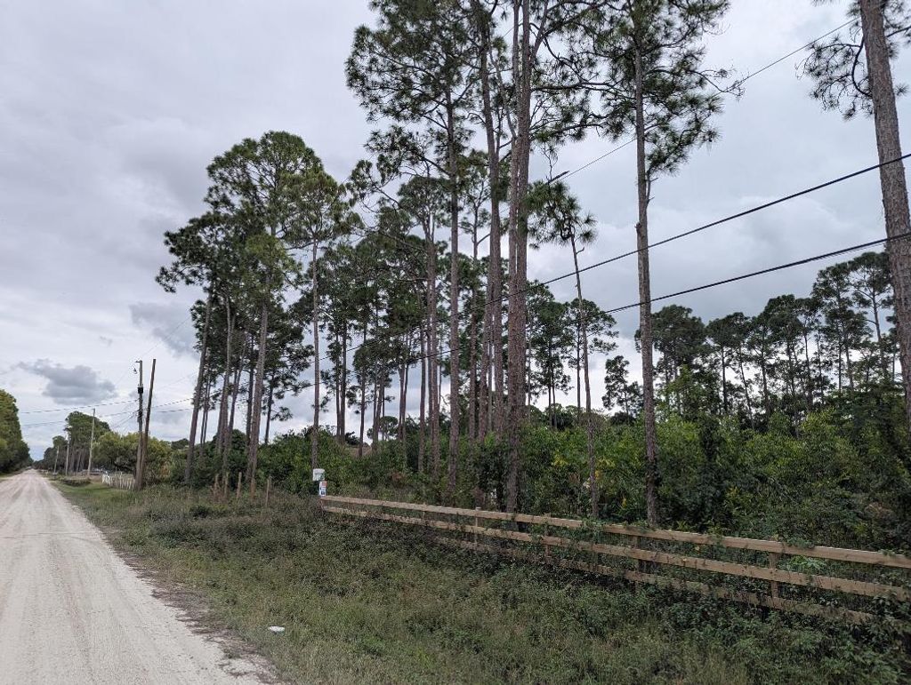 Photo of 17280 91 Street N, Loxahatchee, FL 33470 (MLS # R11154557)