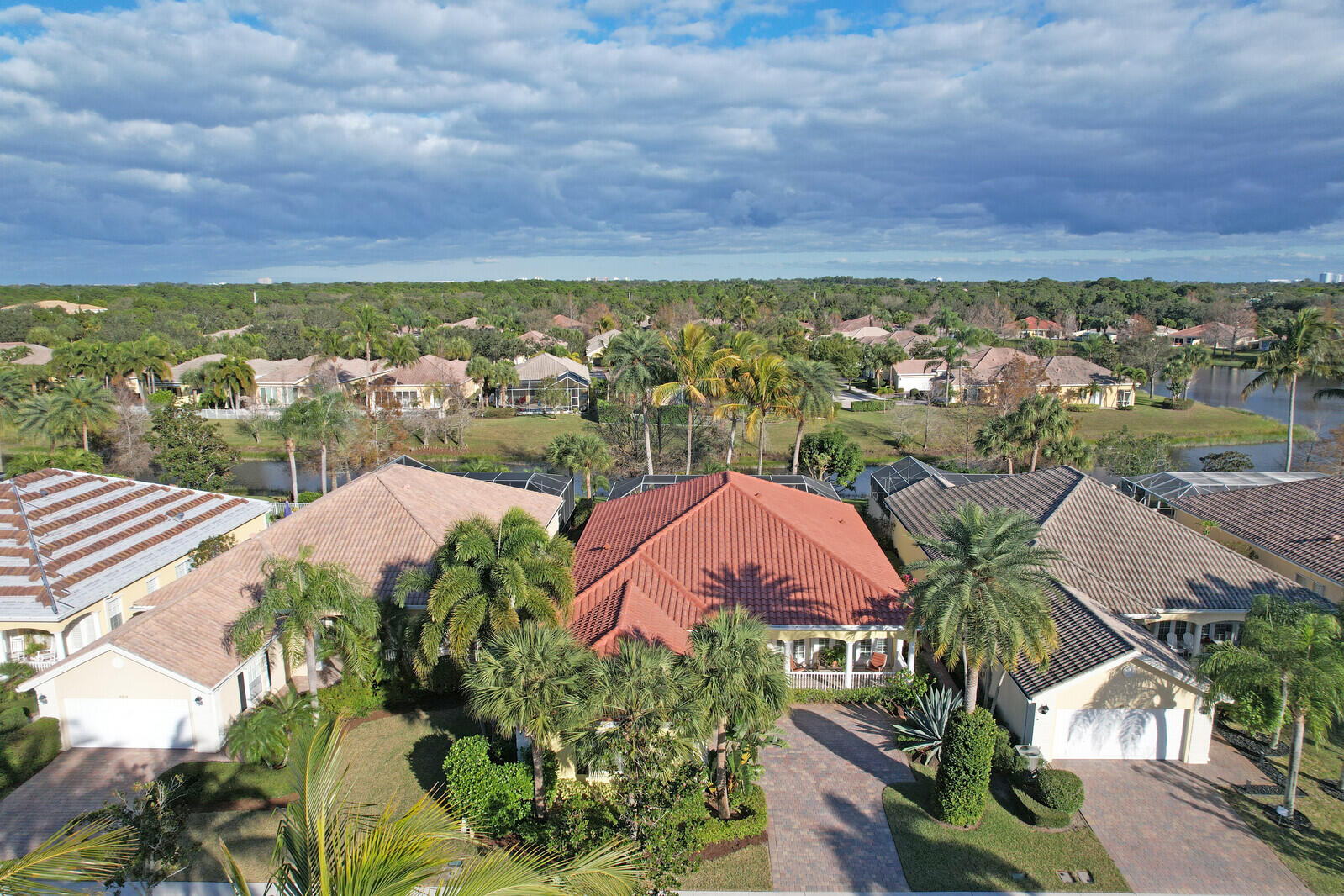MAGNOLIA BAY - Residential