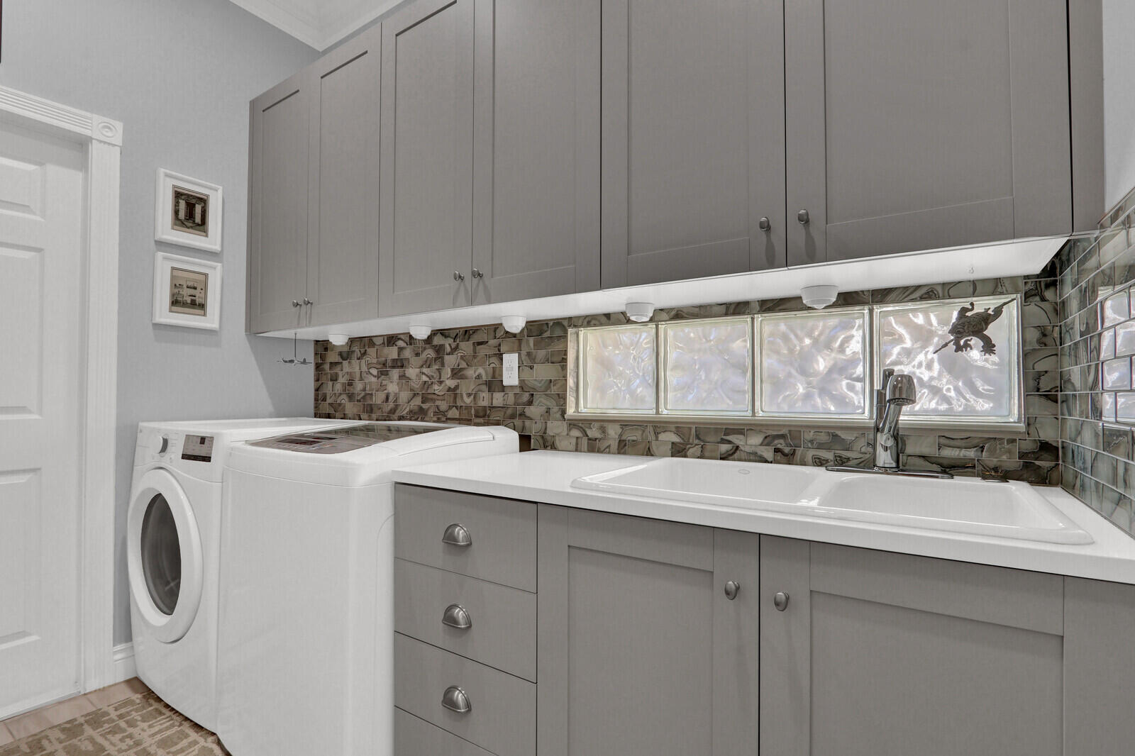 MAGNOLIA BAY - Residential