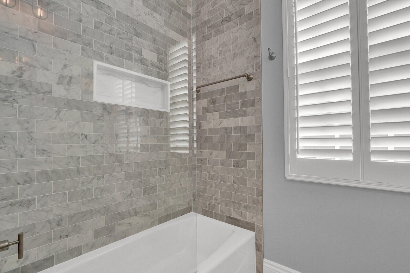 MAGNOLIA BAY - Residential