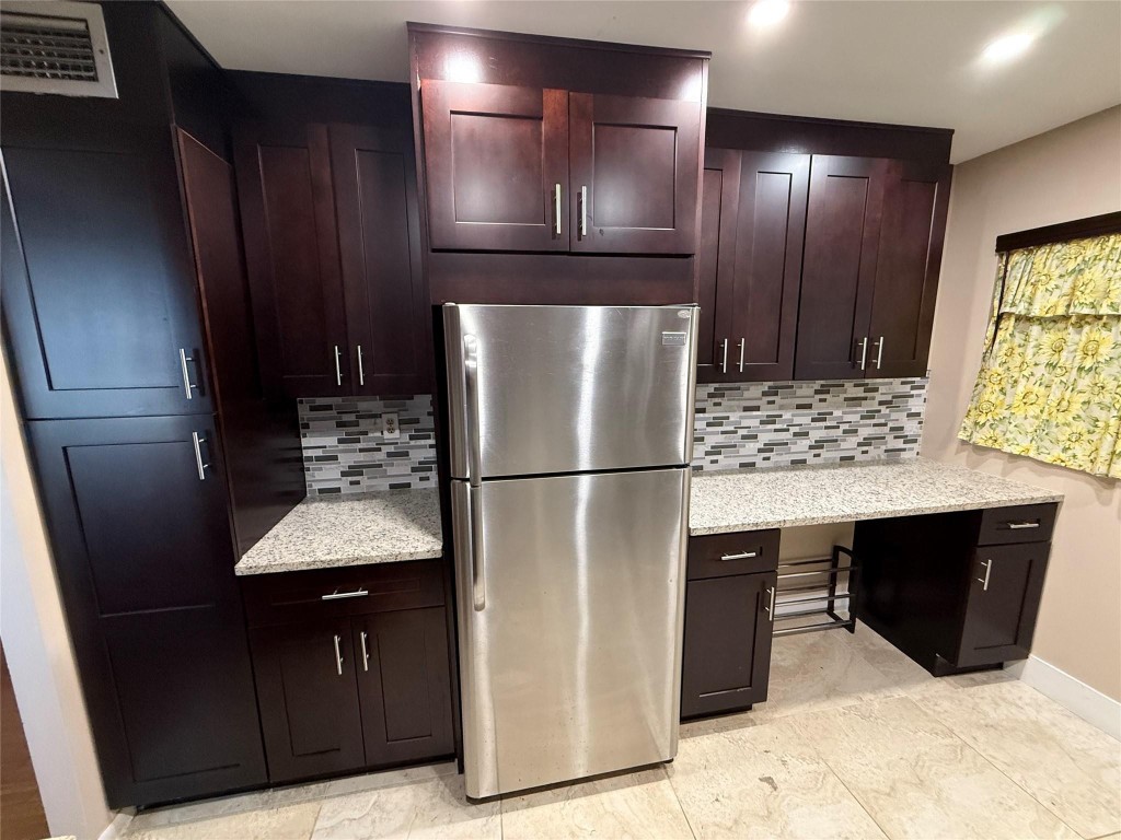 Briarwood Club 3 Condo - Residential Lease