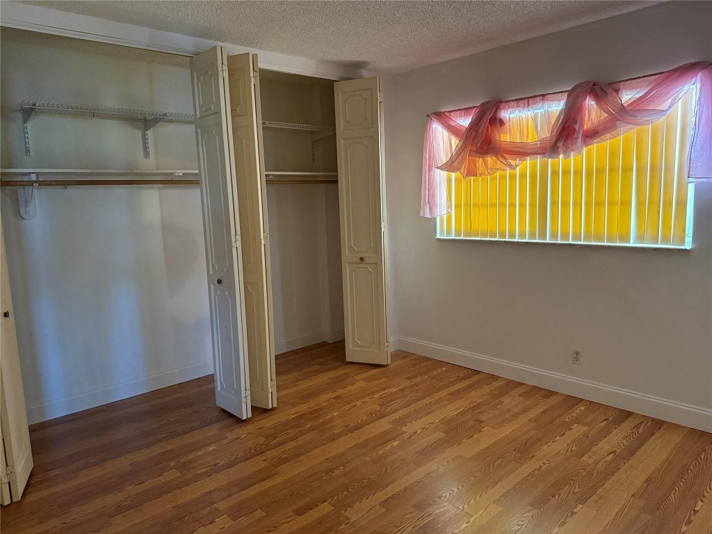 Briarwood Club 3 Condo - Residential Lease