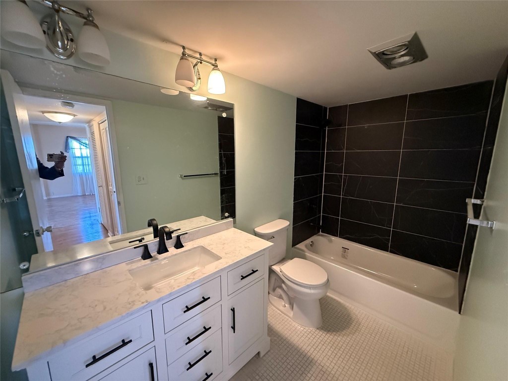 Briarwood Club 3 Condo - Residential Lease