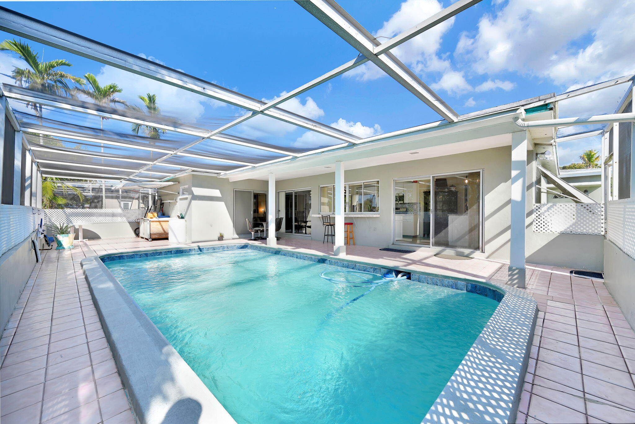 OAKLAND ESTATES 4TH SEC - Residential