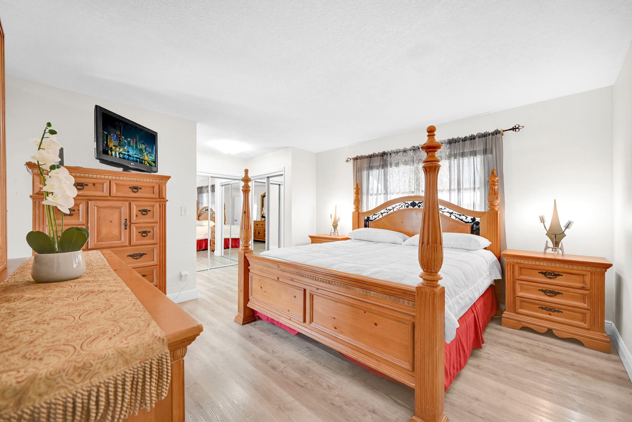 OAKLAND ESTATES 4TH SEC - Residential