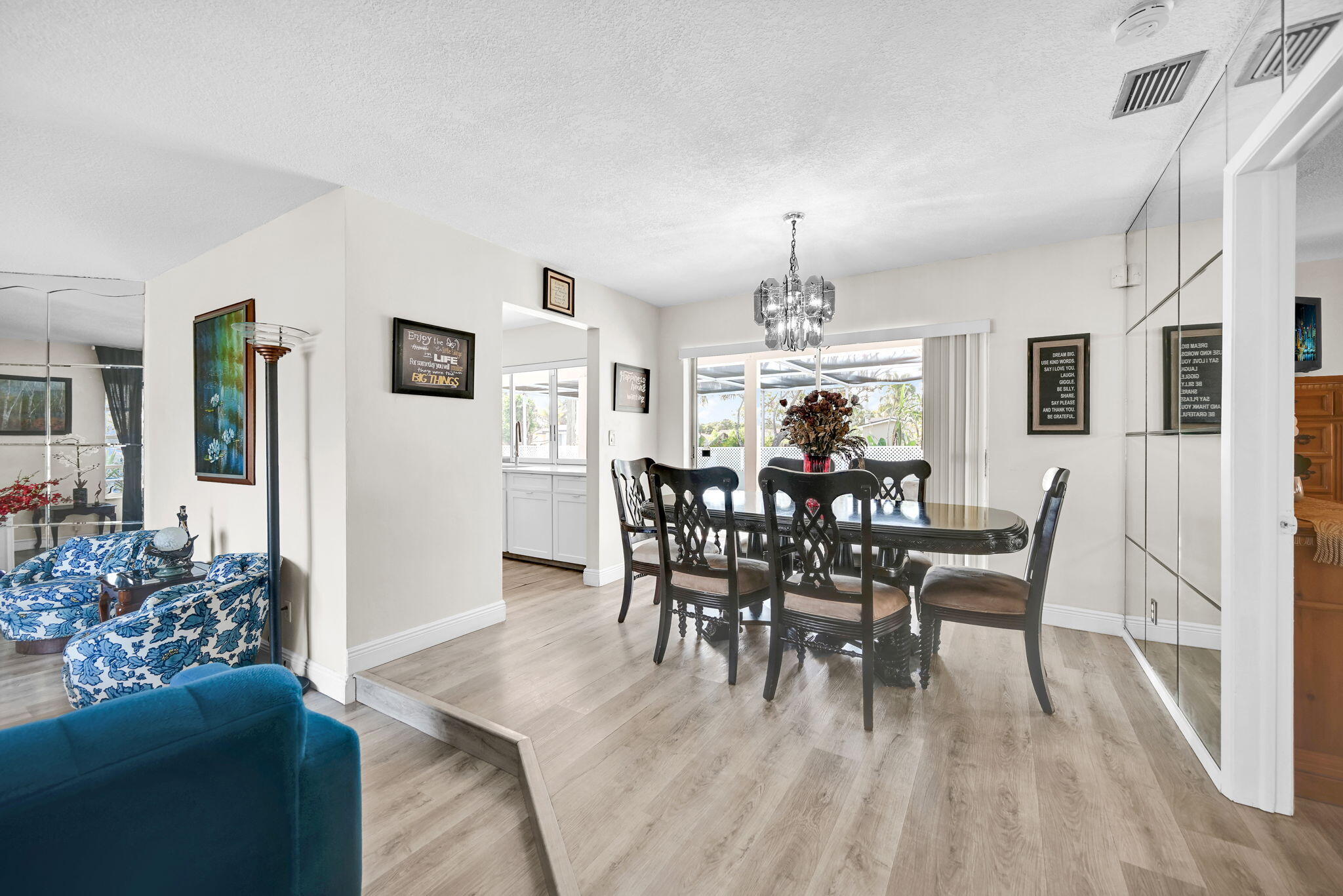 OAKLAND ESTATES 4TH SEC - Residential