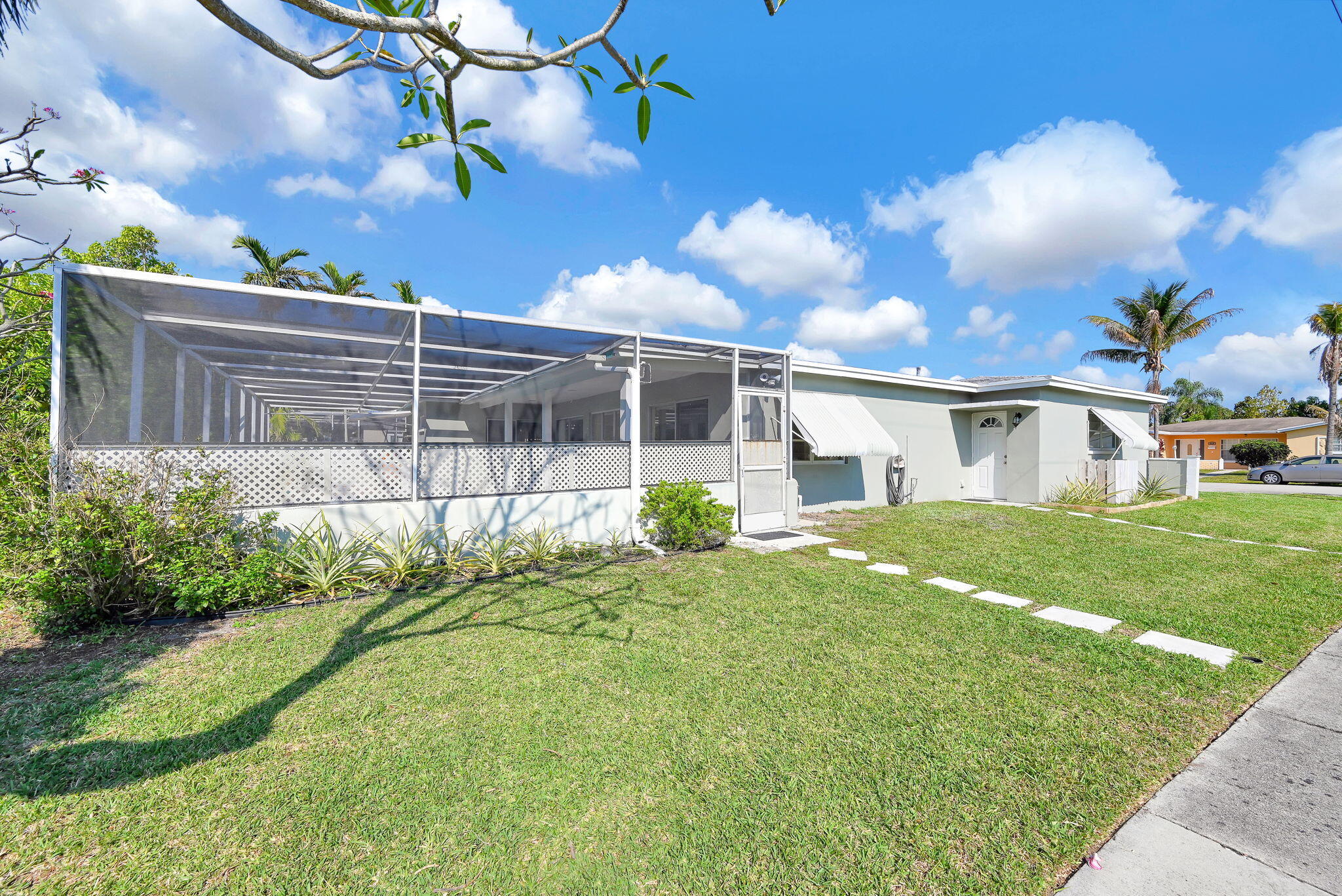 OAKLAND ESTATES 4TH SEC - Residential