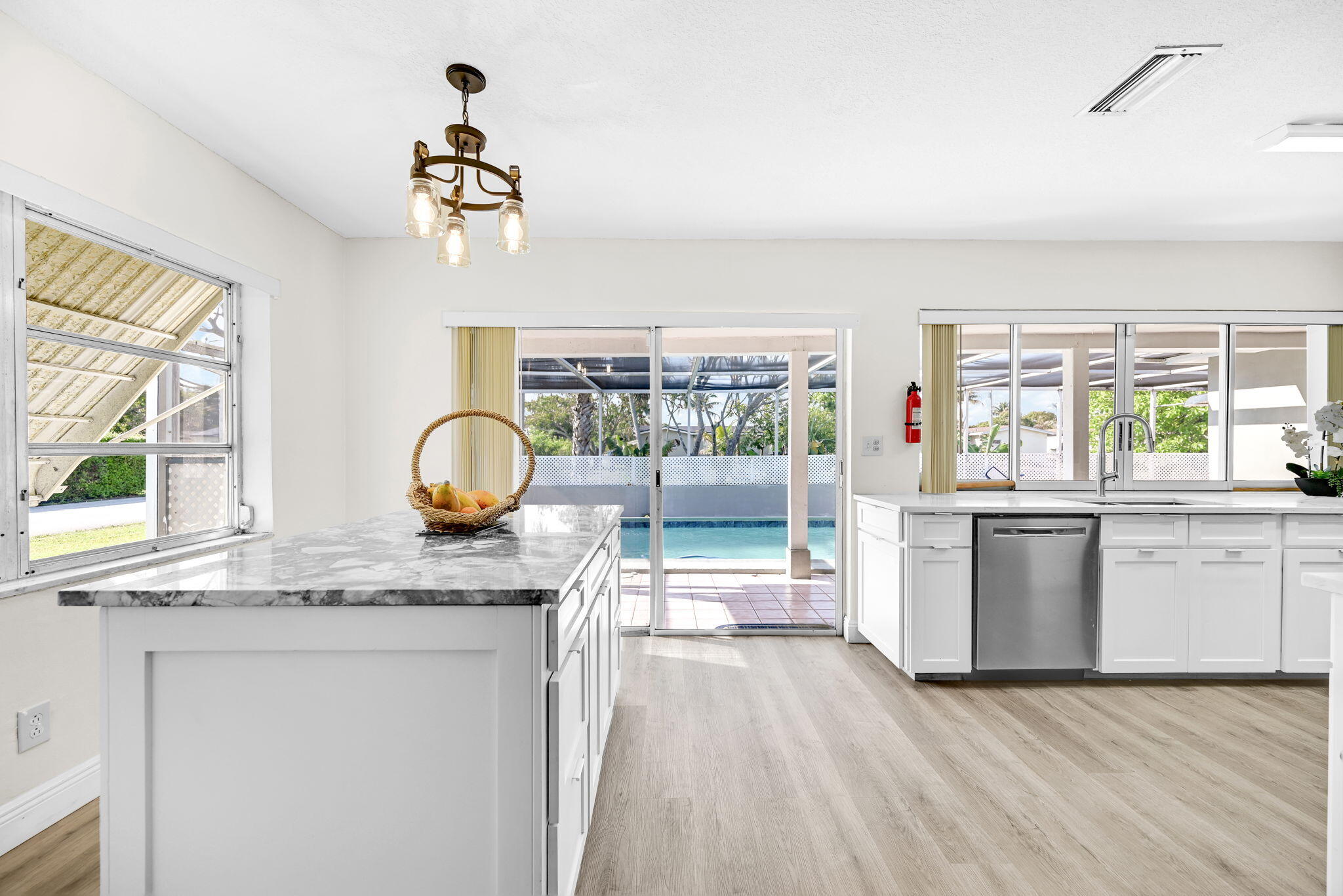 OAKLAND ESTATES 4TH SEC - Residential