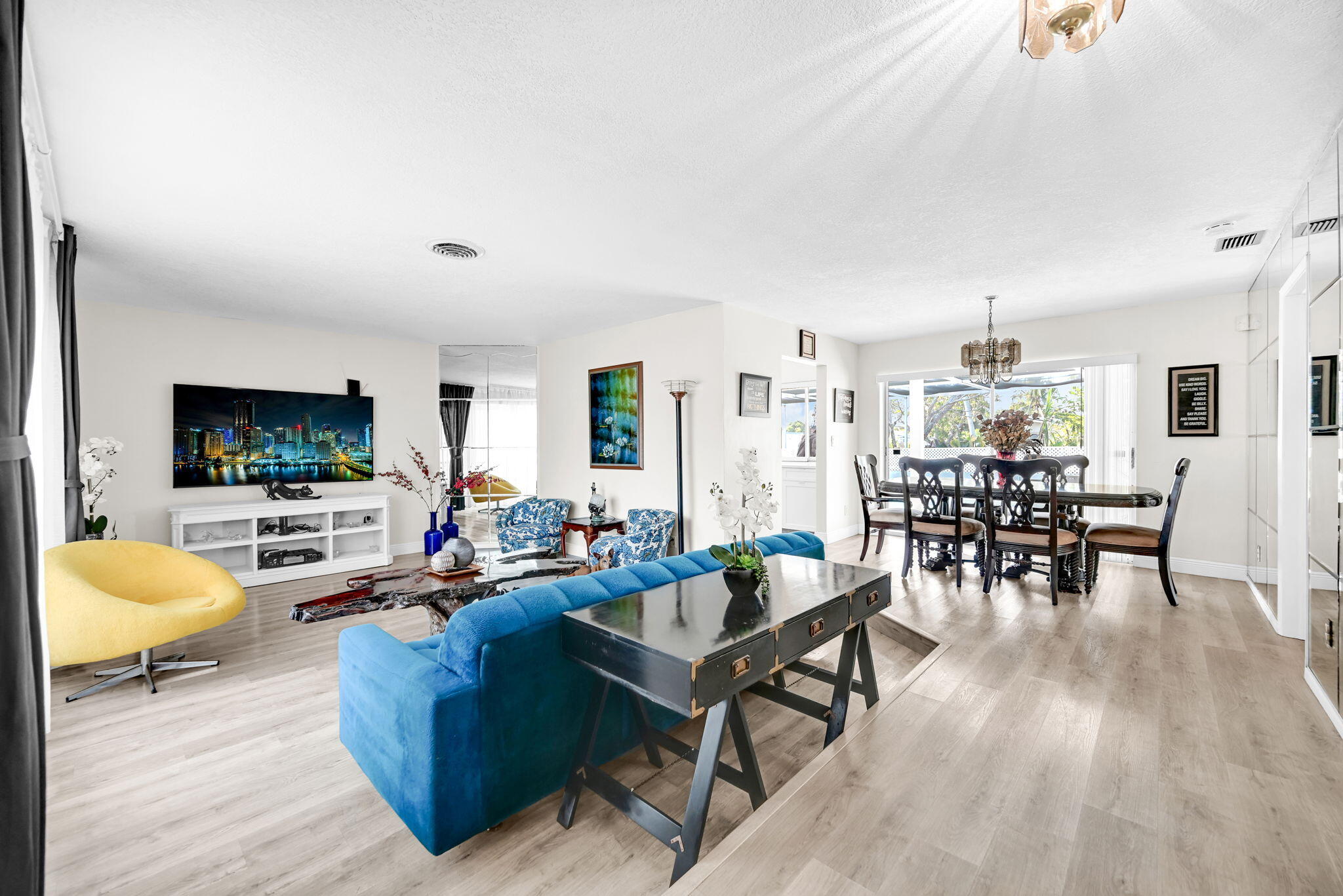 OAKLAND ESTATES 4TH SEC - Residential