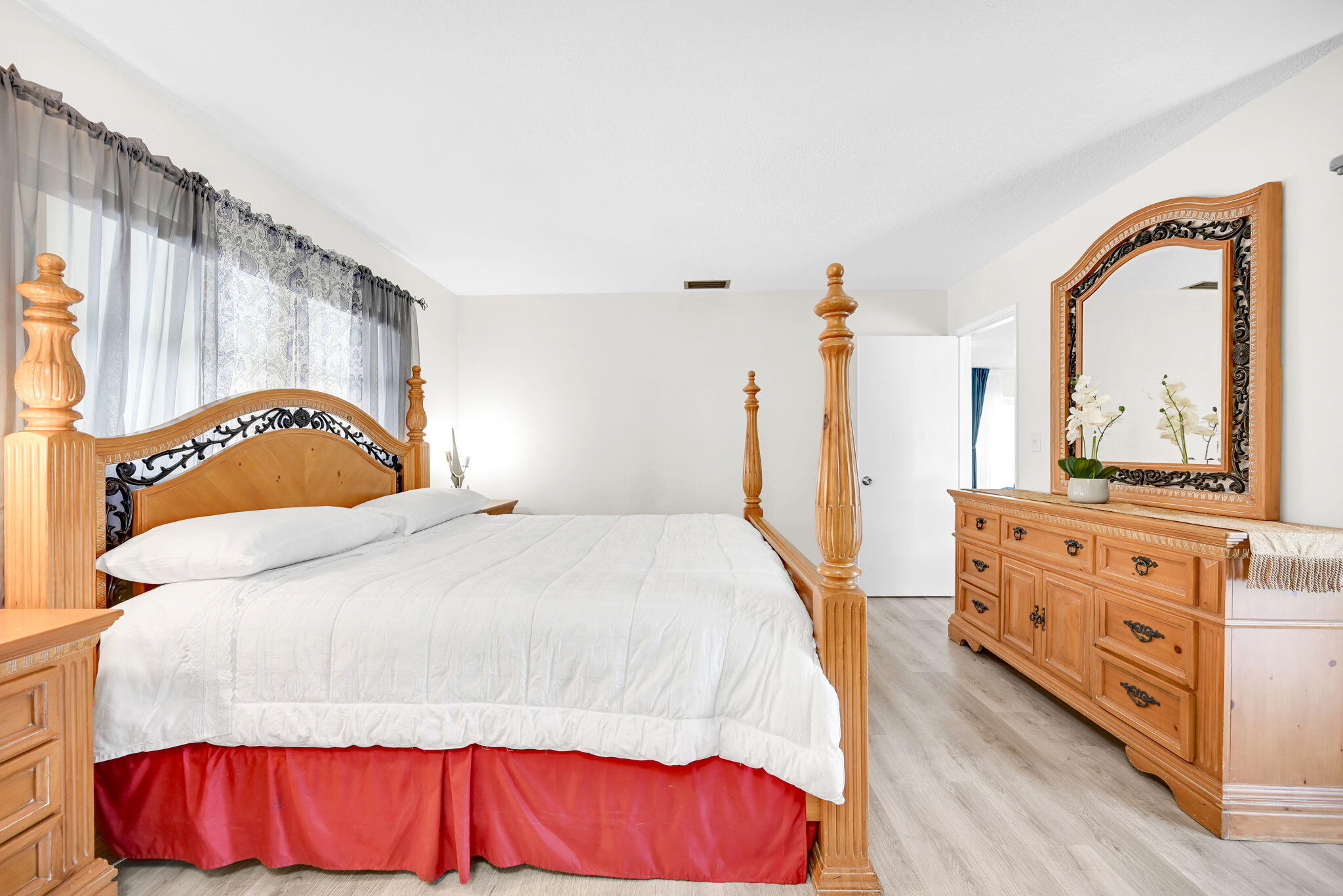 OAKLAND ESTATES 4TH SEC - Residential