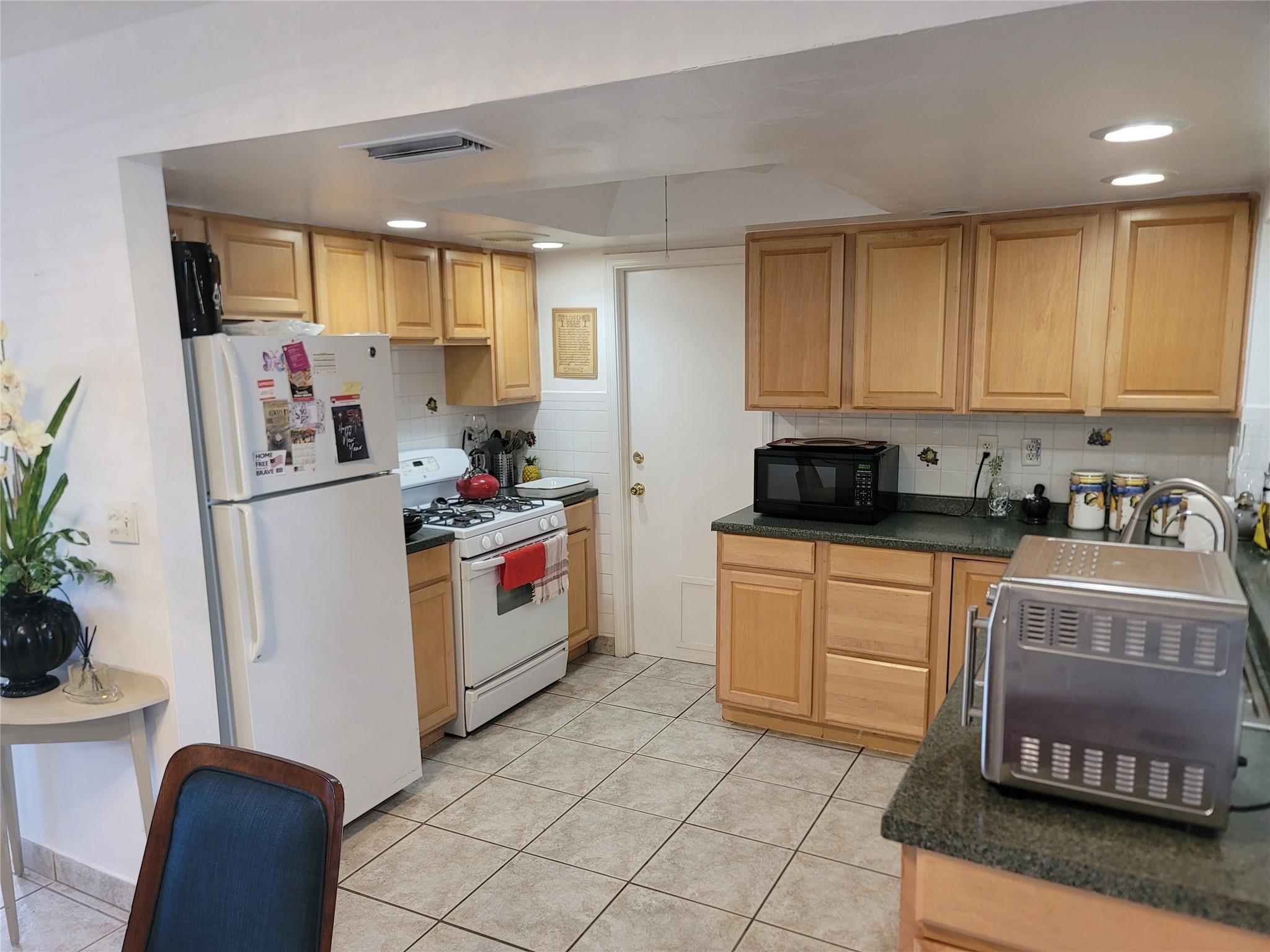1450 NW 69th Ave