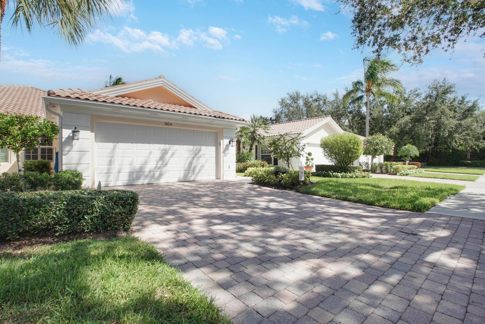 ISLES AT PALM BEACH GARDE - Residential