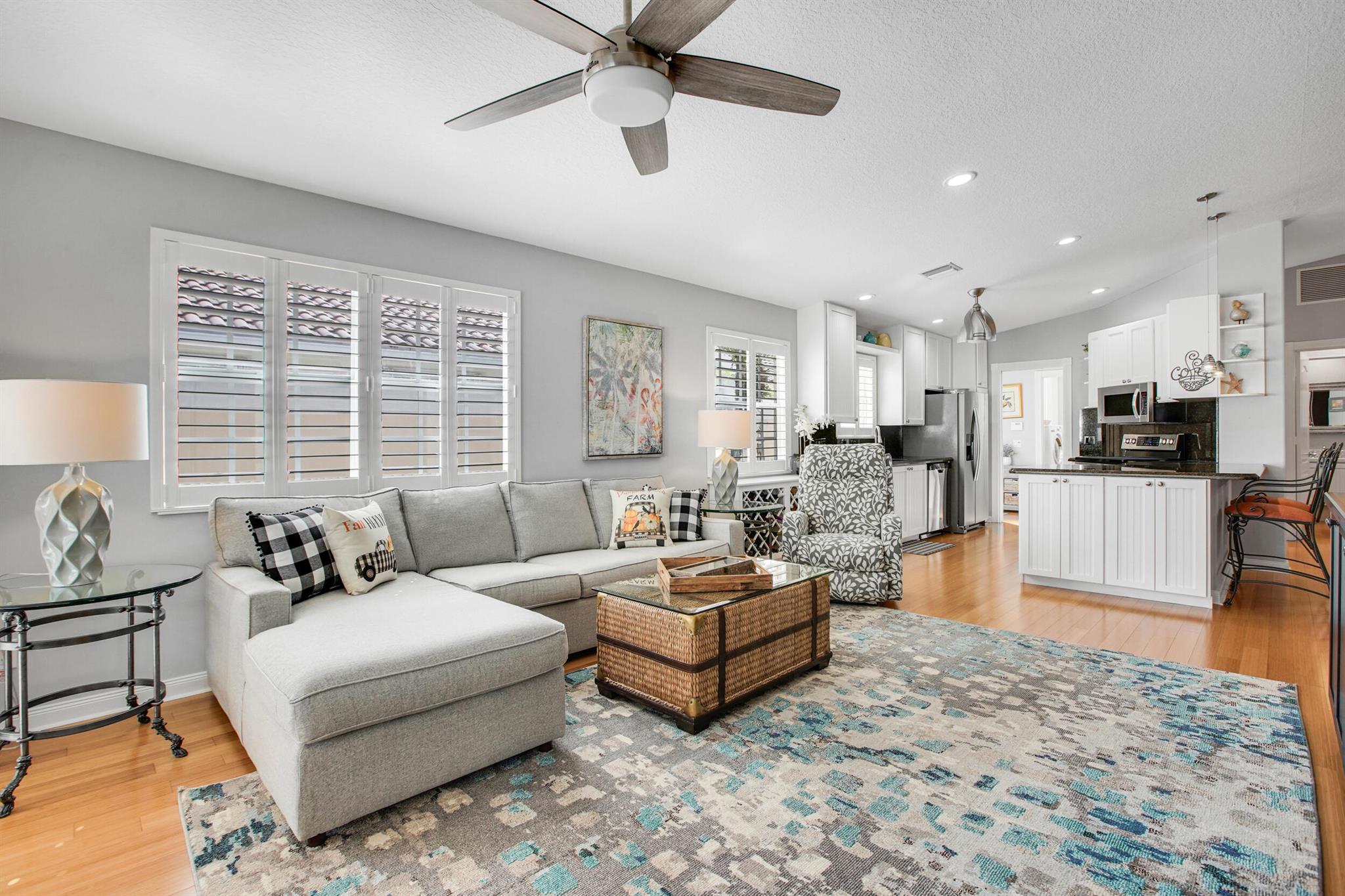 ISLES AT PALM BEACH GARDE - Residential