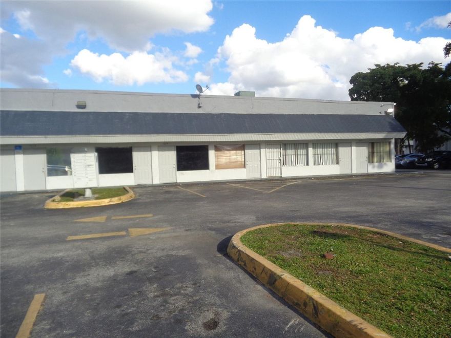 great warehouse over 20000 sf with 51000 sf lot in lauderhill  next to ups must see only one unit vacant