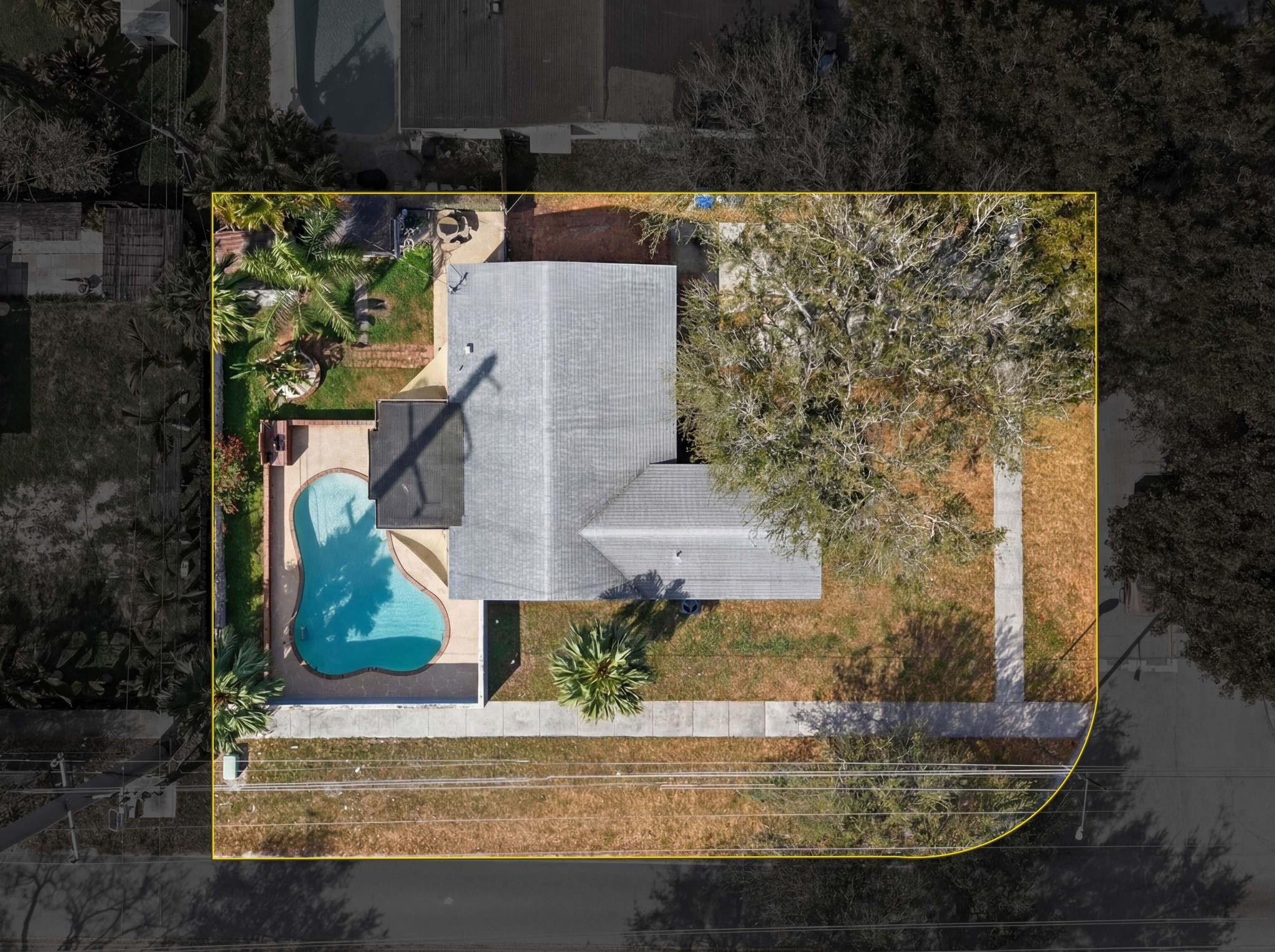 Driftwood Plaza 49-26 B - Residential