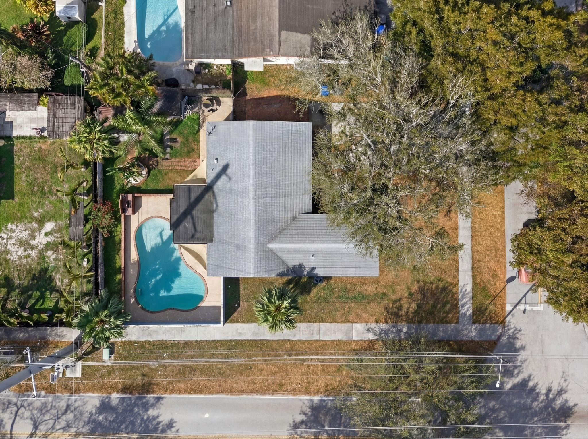 Driftwood Plaza 49-26 B - Residential