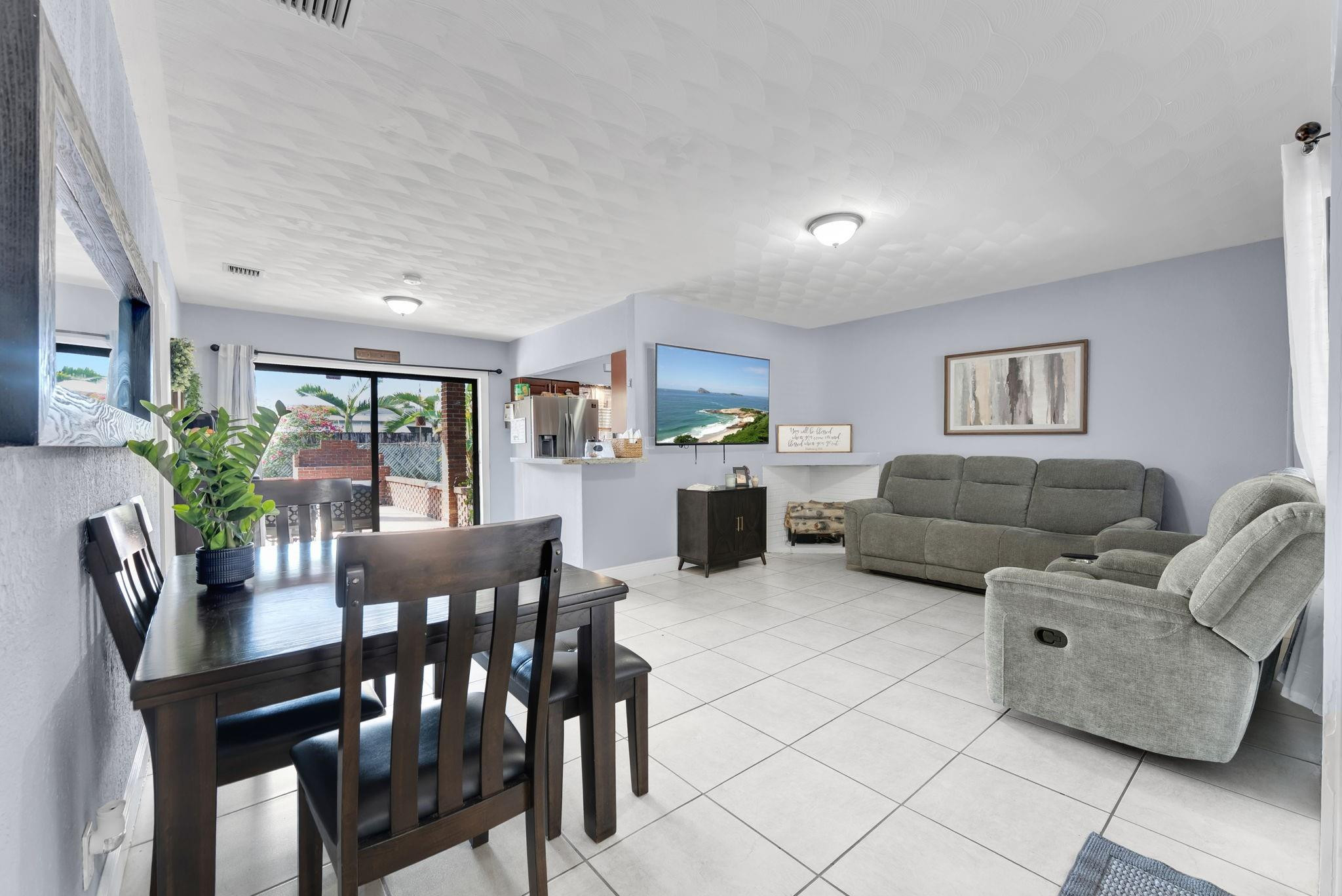 Driftwood Plaza 49-26 B - Residential