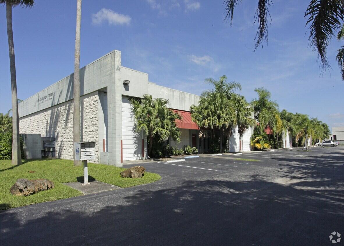 TAMIAMI AIRPORT WHSE COND - Commercial Sale
