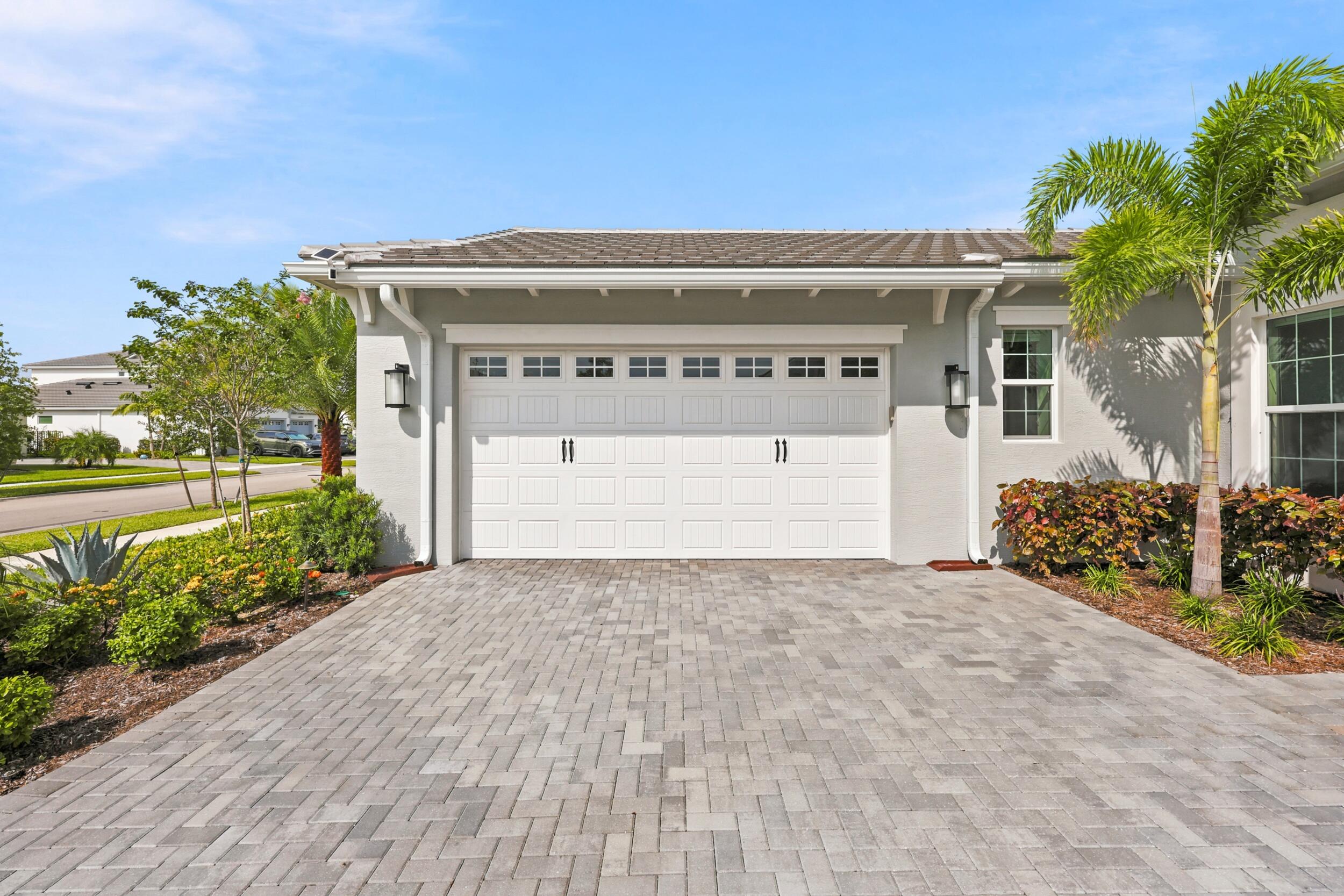 14831 Wildwood Circle