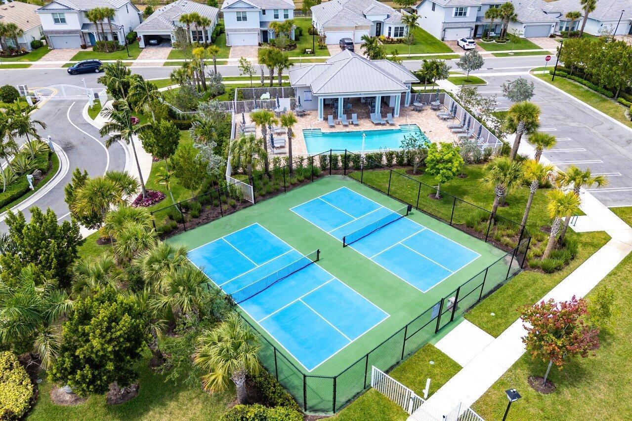 WINDSONG ESTATES - Residential