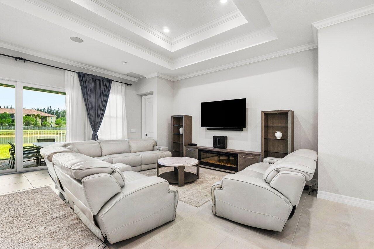 WINDSONG ESTATES - Residential