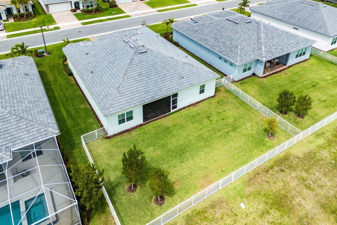 WINDSONG ESTATES - Residential