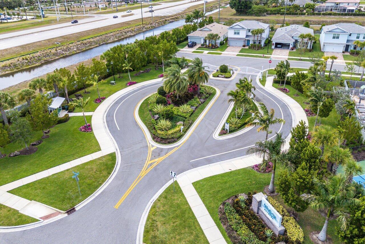 WINDSONG ESTATES - Residential