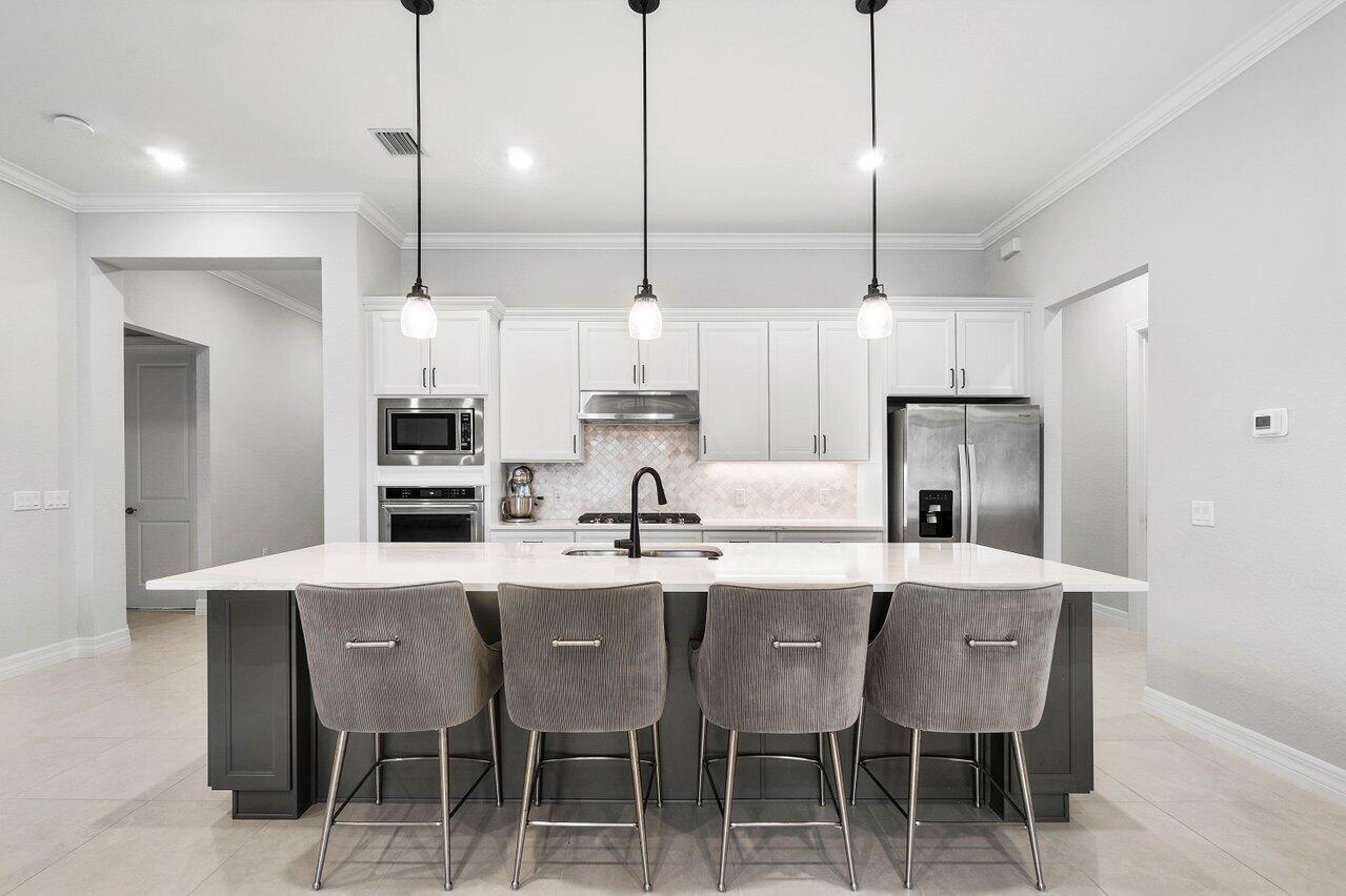 WINDSONG ESTATES - Residential