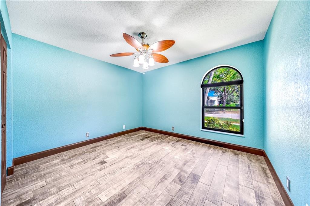 PARKWOOD V 140-6 B - Residential