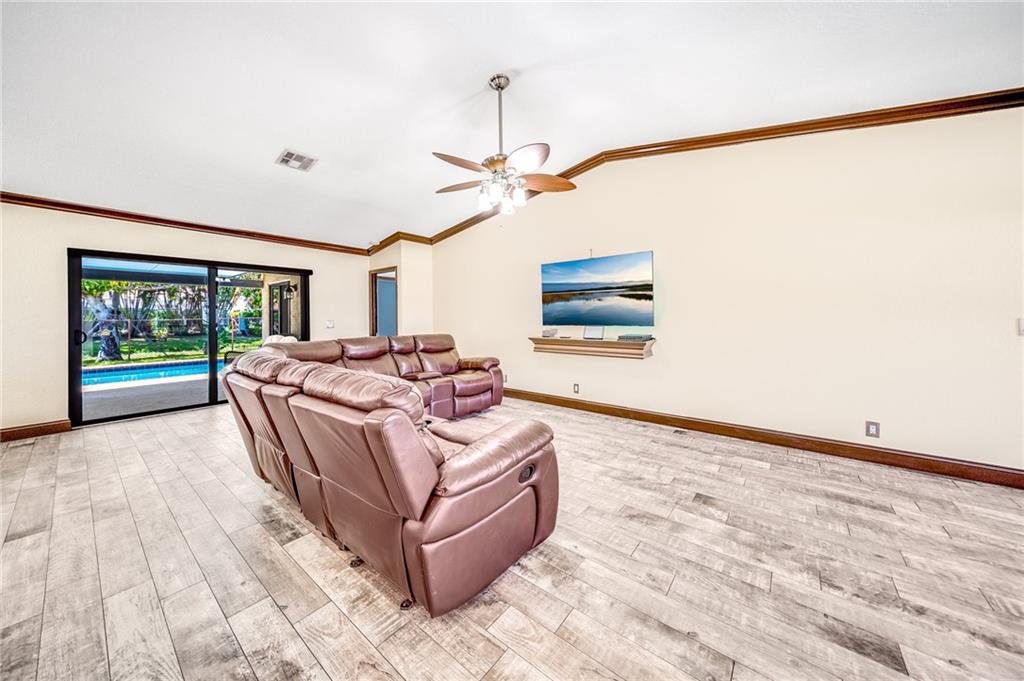 PARKWOOD V 140-6 B - Residential