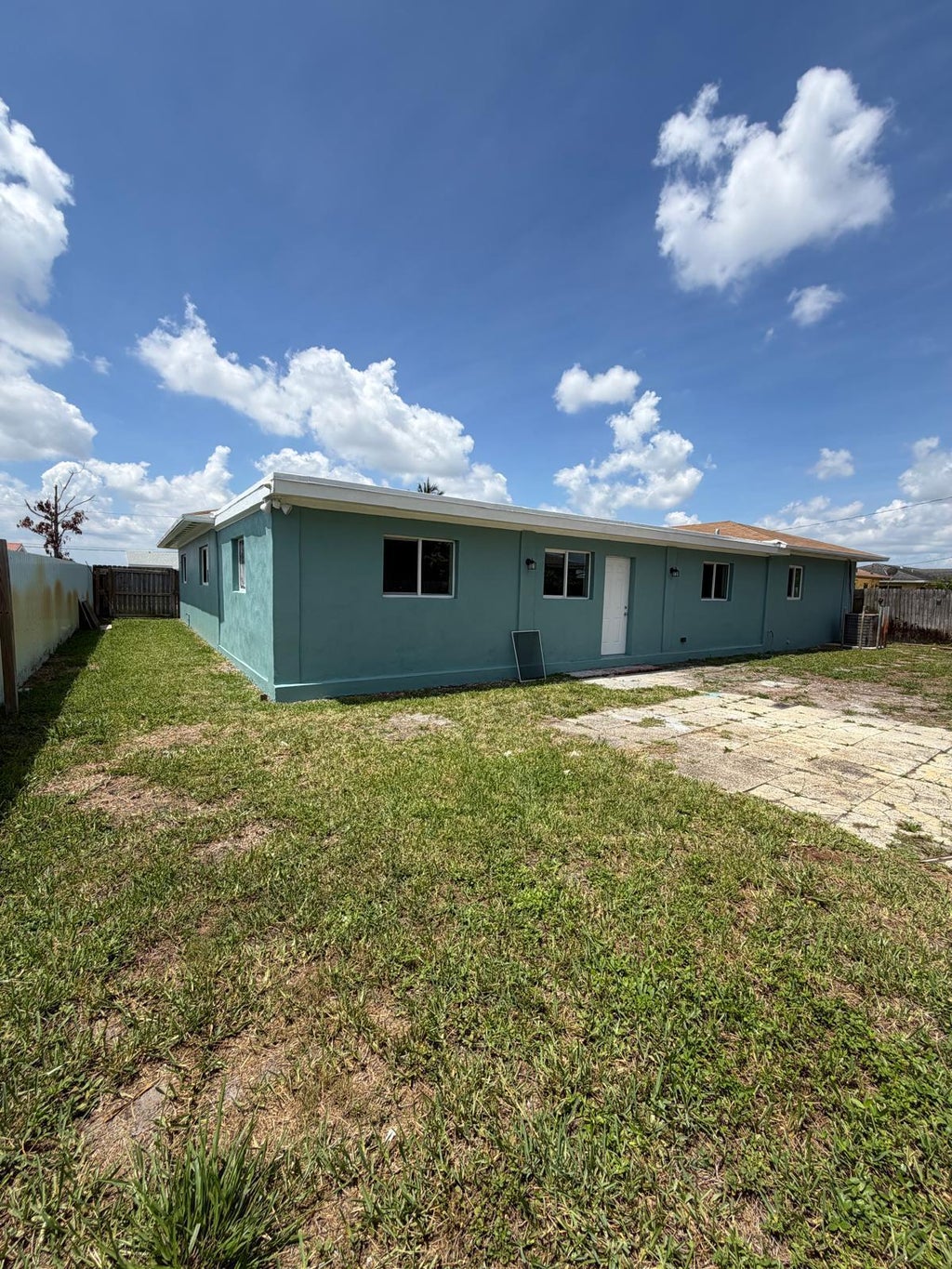 Photo of 1405 6th Street, West Palm Beach, FL 33401 (MLS # B26042667)