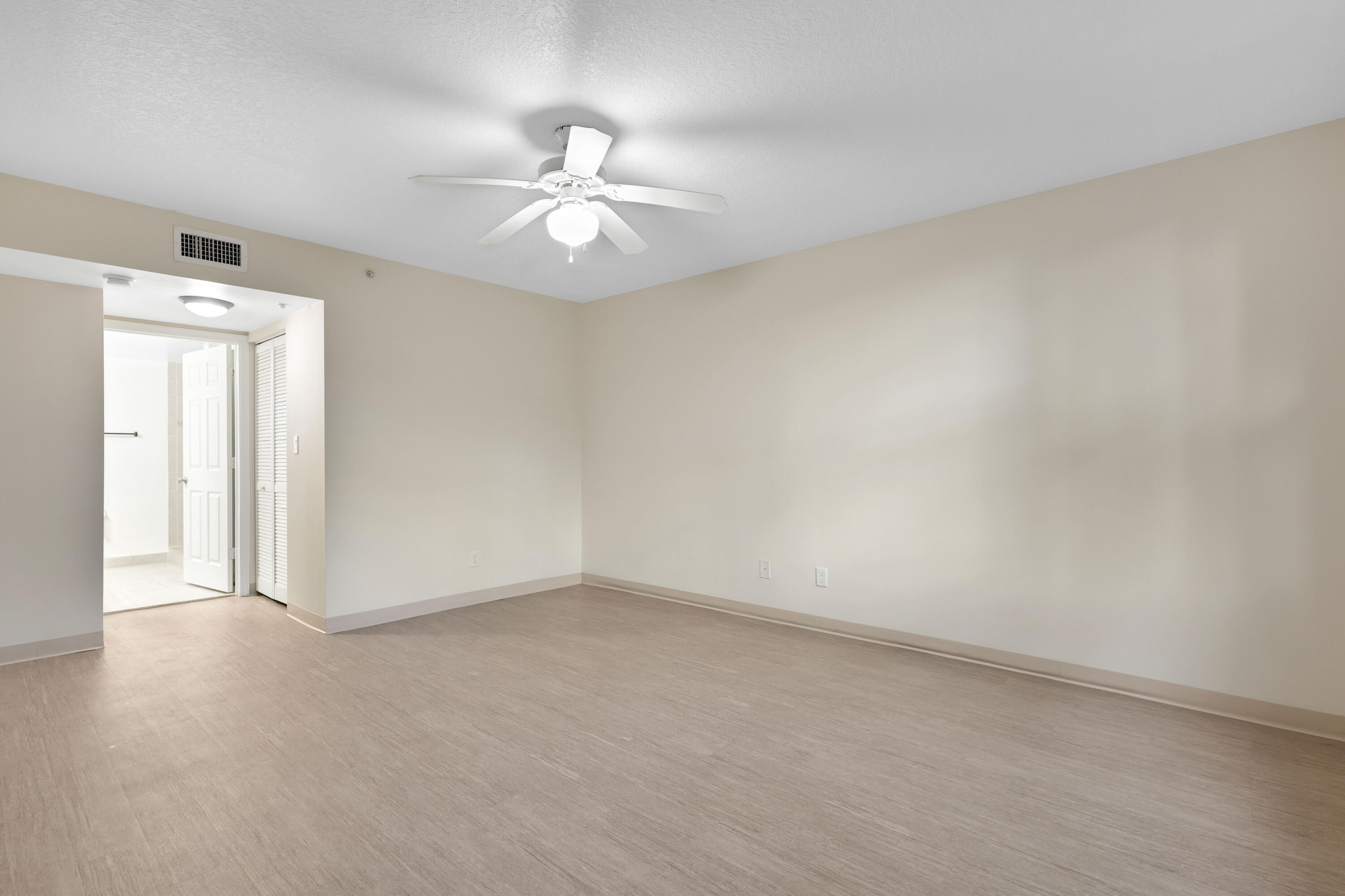 SHERIDAN BEACH CLUB CONDOMINIUM - Residential Lease