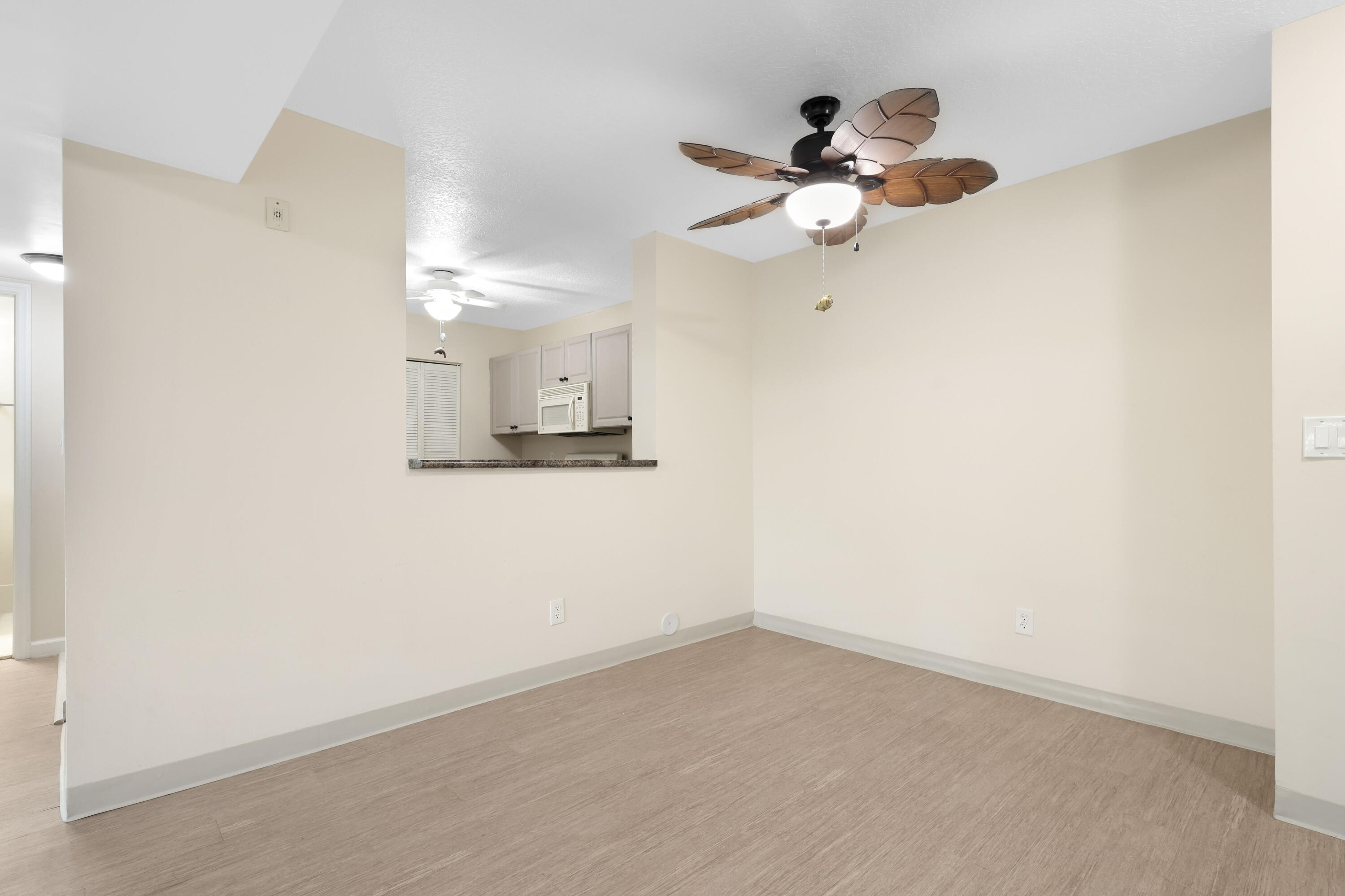 SHERIDAN BEACH CLUB CONDOMINIUM - Residential Lease