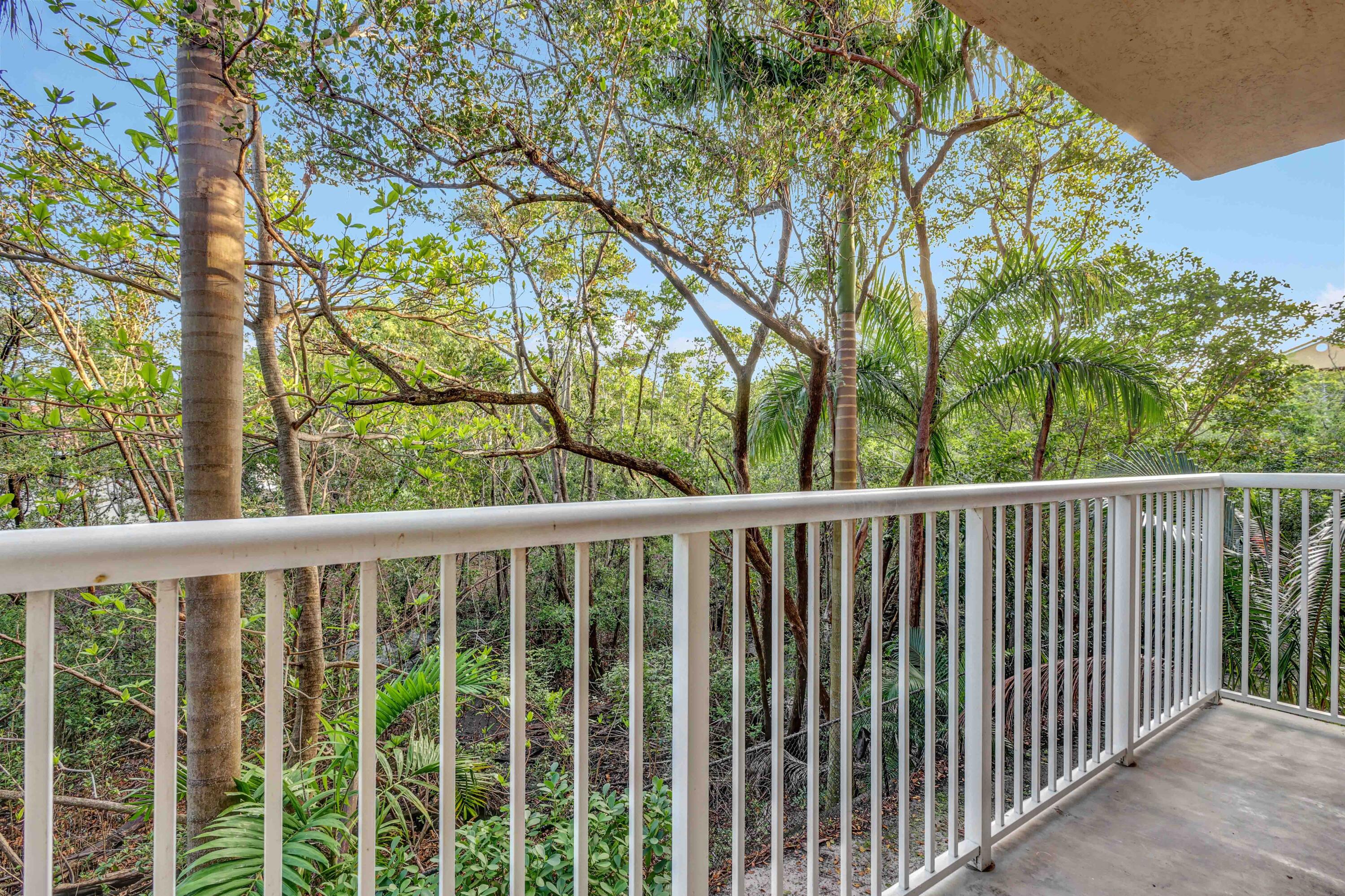 SHERIDAN BEACH CLUB CONDOMINIUM - Residential Lease