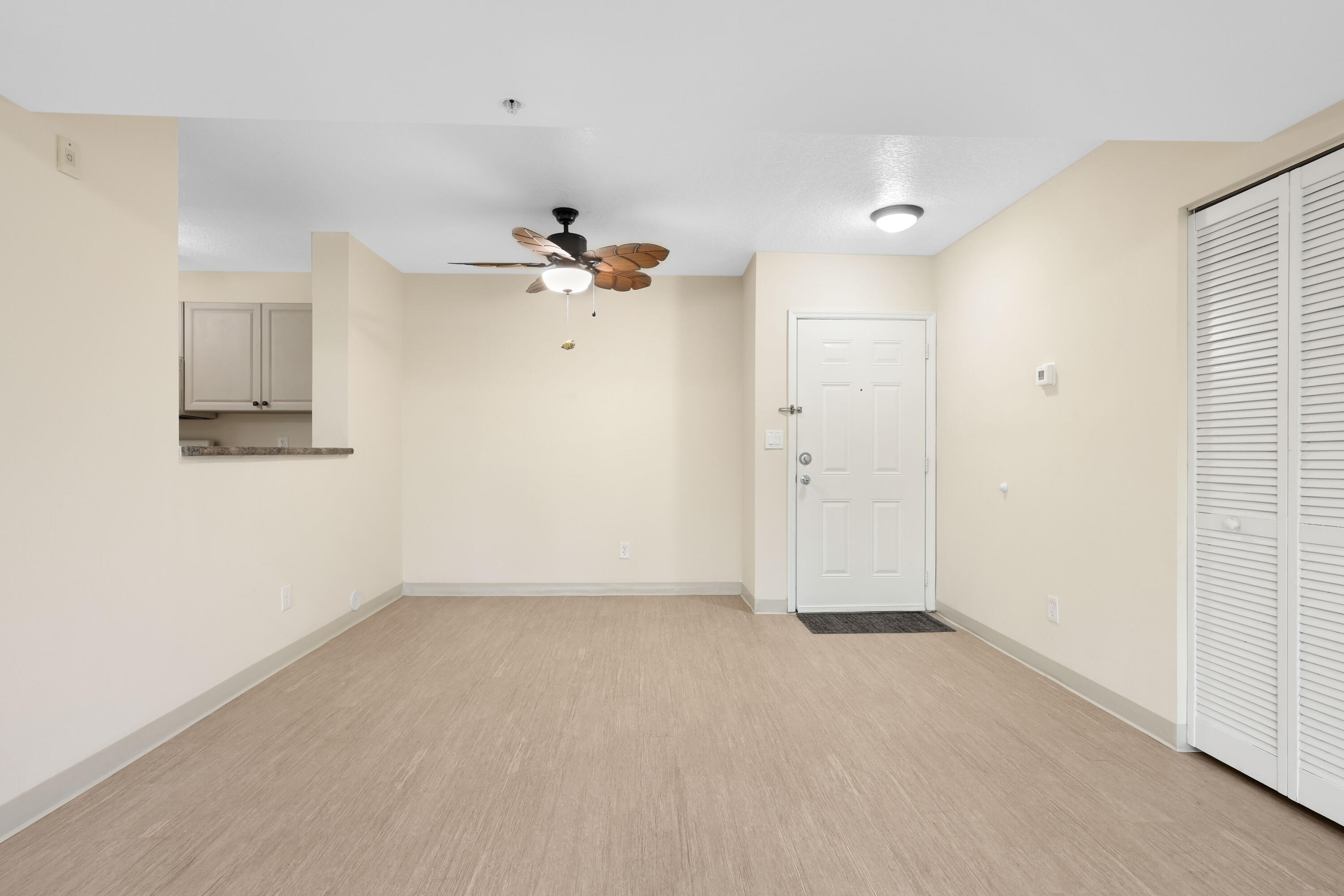 SHERIDAN BEACH CLUB CONDOMINIUM - Residential Lease