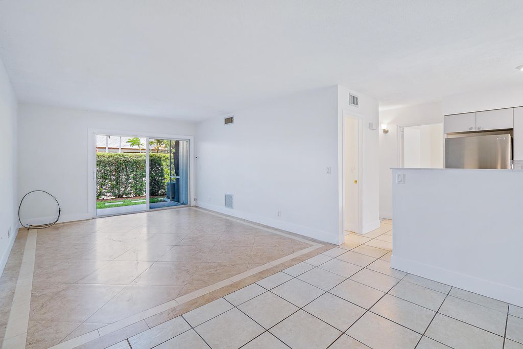 Photo of 148 Yacht Club Drive #9, North Palm Beach, FL 33408 (MLS # R10802801)