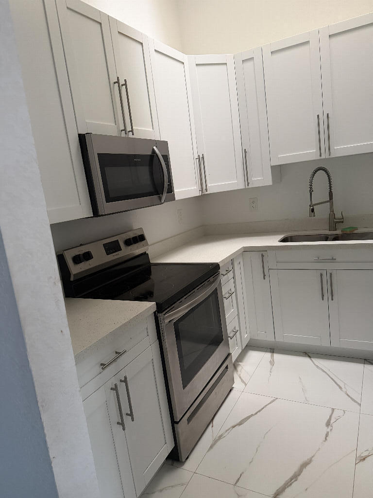 NOB HILL AT WELLEBY CONDO NO 2 - Residential