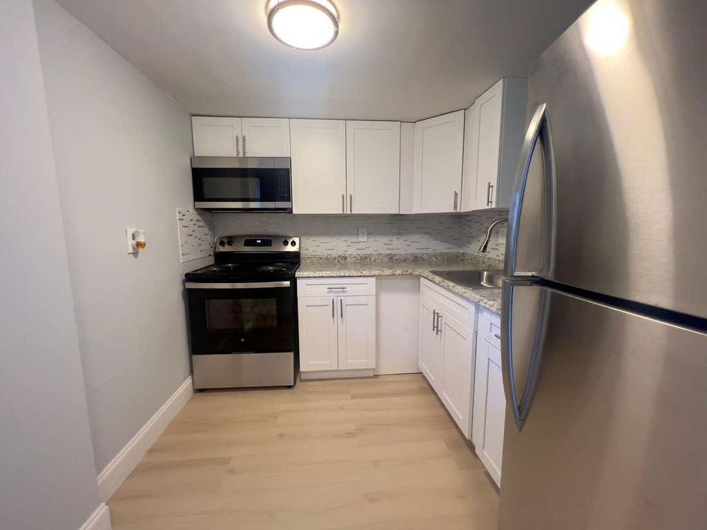 Photo of 665 Glouchester ST #2, Boca Raton, FL 33487 (MLS # B26051257)