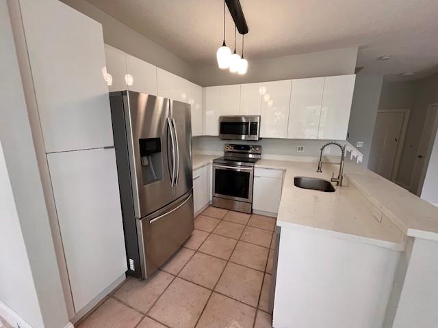 Towngate 156-11 B - Residential Lease