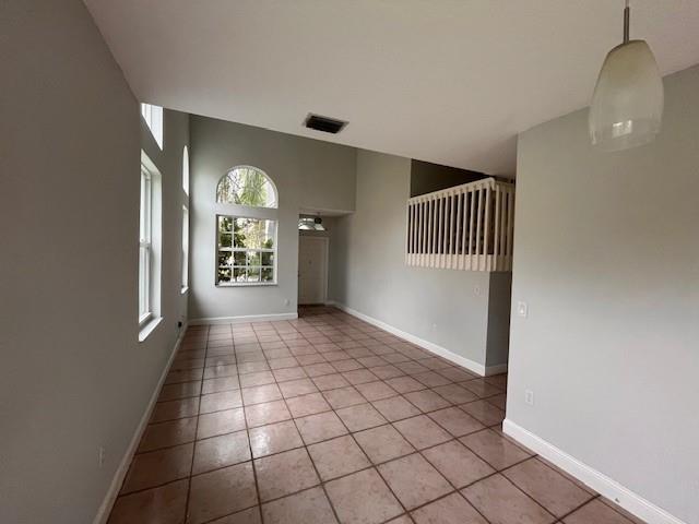 Towngate 156-11 B - Residential Lease