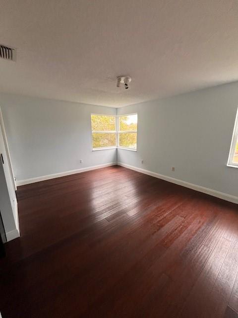Towngate 156-11 B - Residential Lease