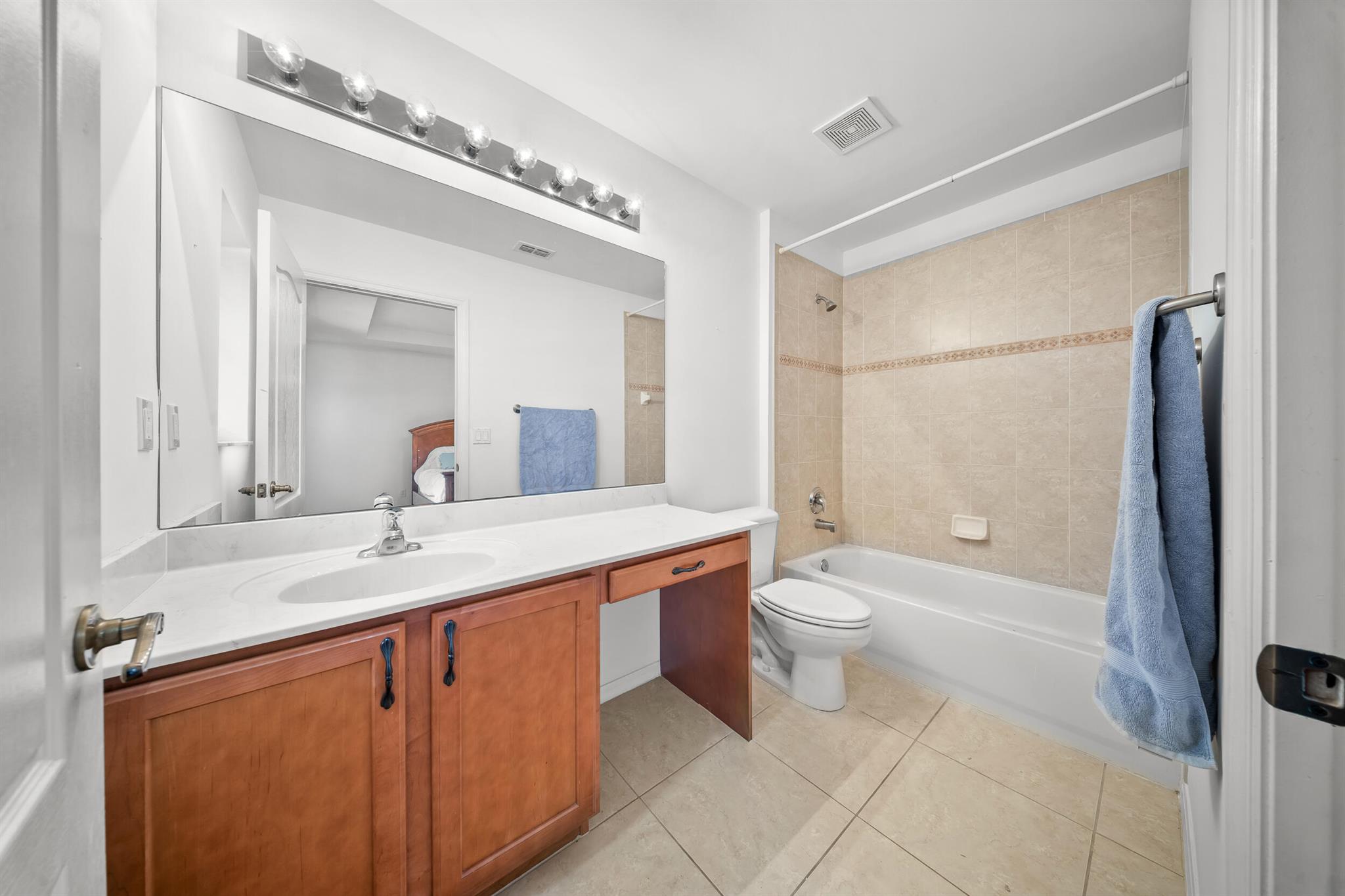 EAST LAKE VILLAGE NO 3 - Residential Lease