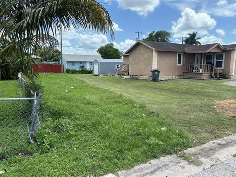 525 SW 9th Street Belle Glade FL 33430